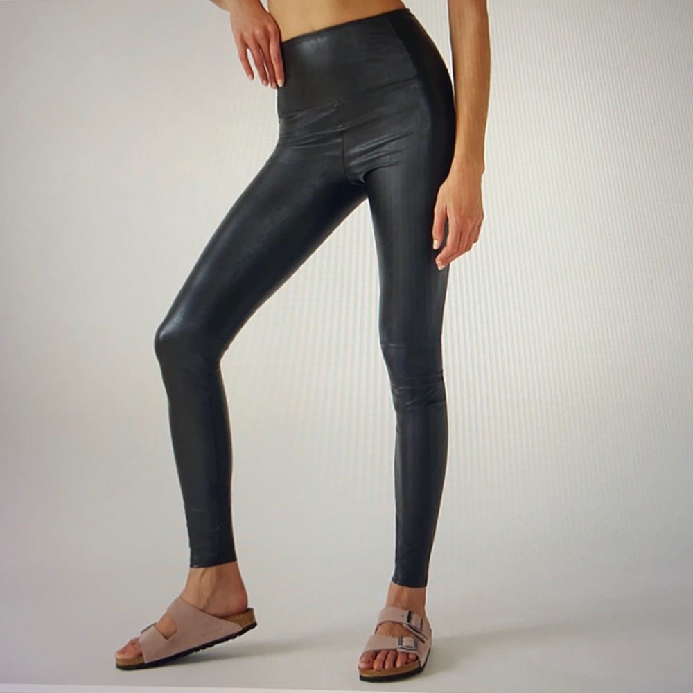 Aritzia Wilfred Free Daria faux leather legging L